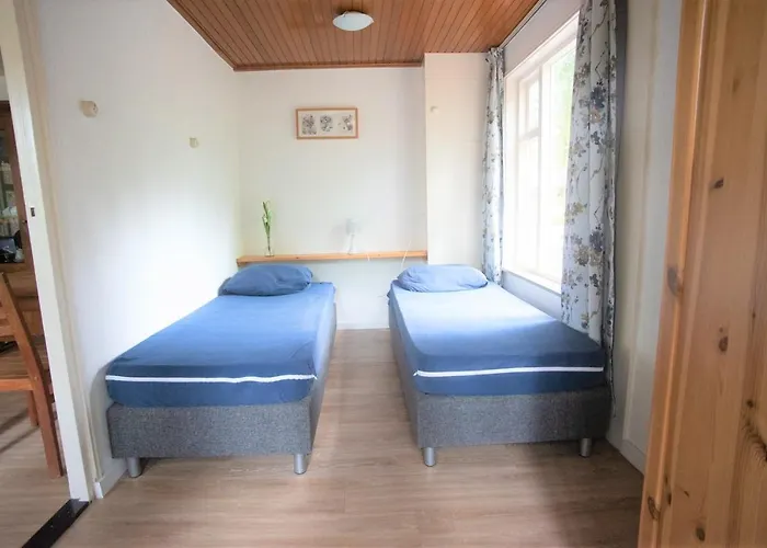 Bungalowpark Vogelenzang * Lage Mierde