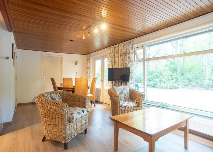 Bungalowpark Vogelenzang * Lage Mierde